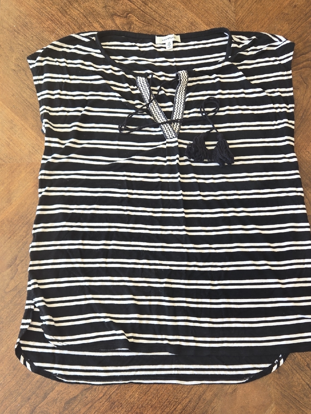 Max Studio Black & White Striped Tie Front Short Sleeve Top